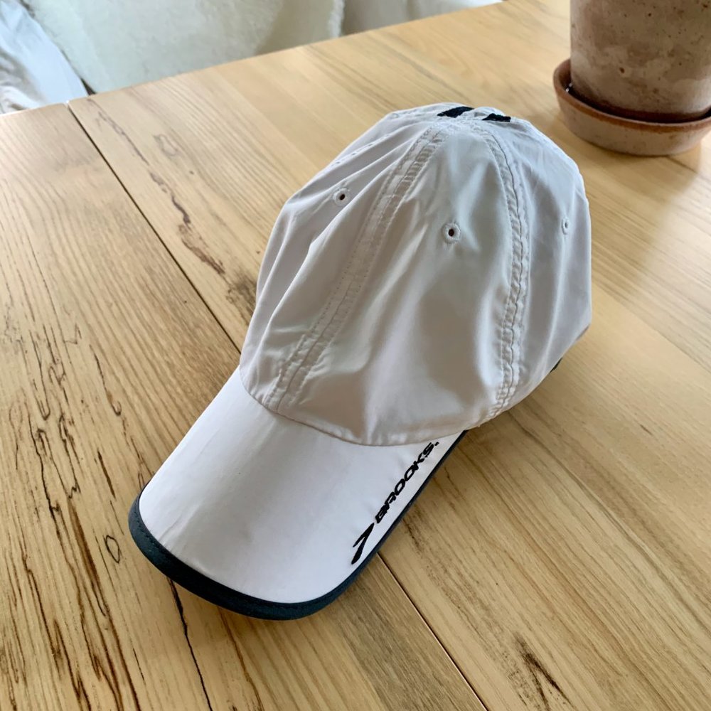 BROOKS Light, Quick-Dry Running Hat